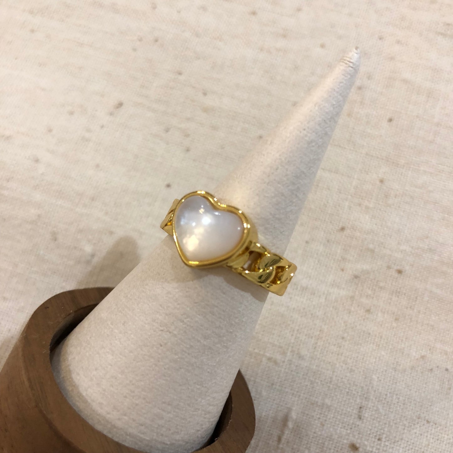 Vintage Chain Heart Shell Ring