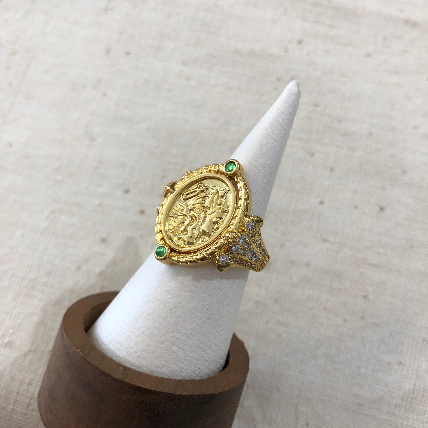 Verdant Crest Signet Ring