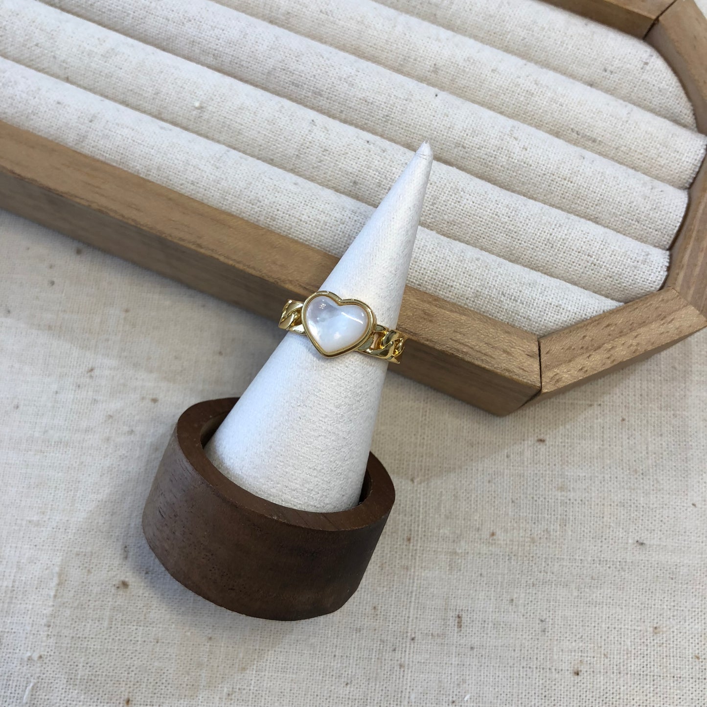 Vintage Chain Heart Shell Ring