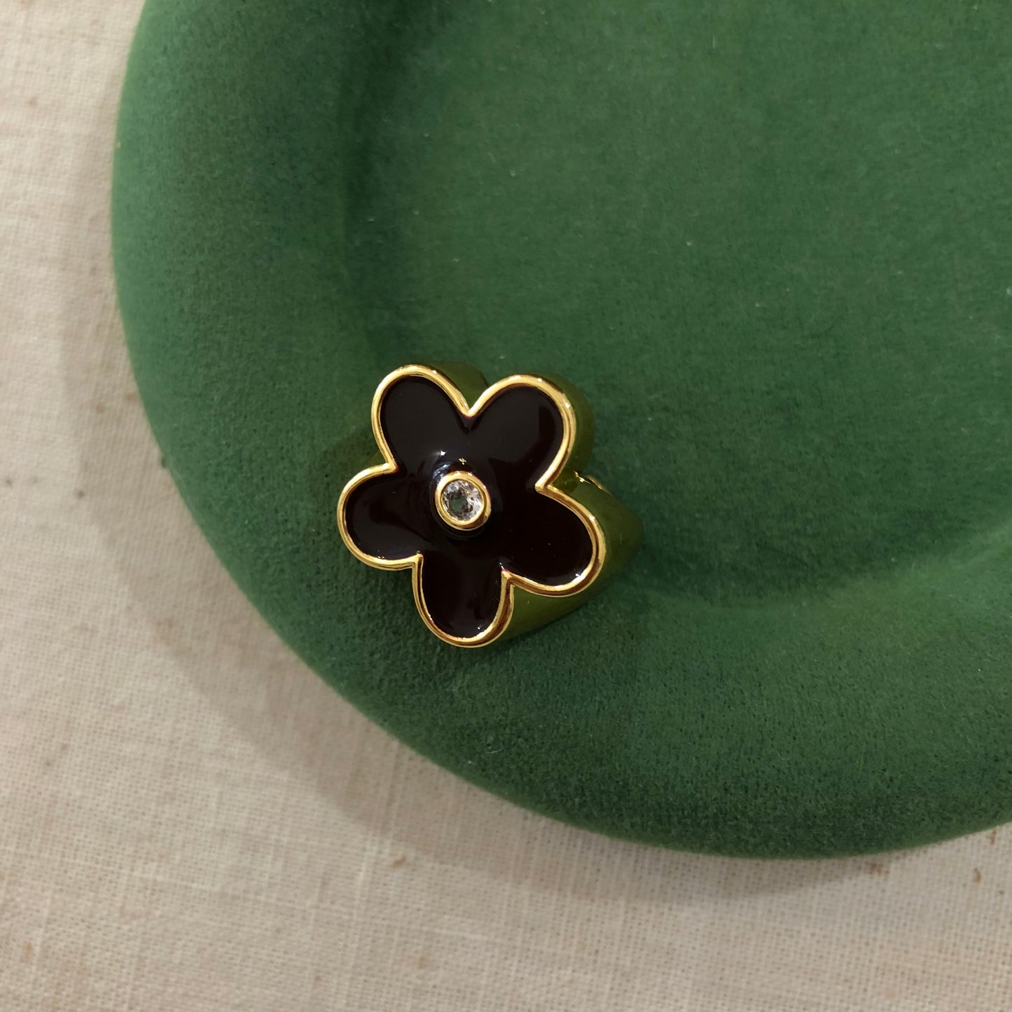 Noir Bloom Zircon Ring