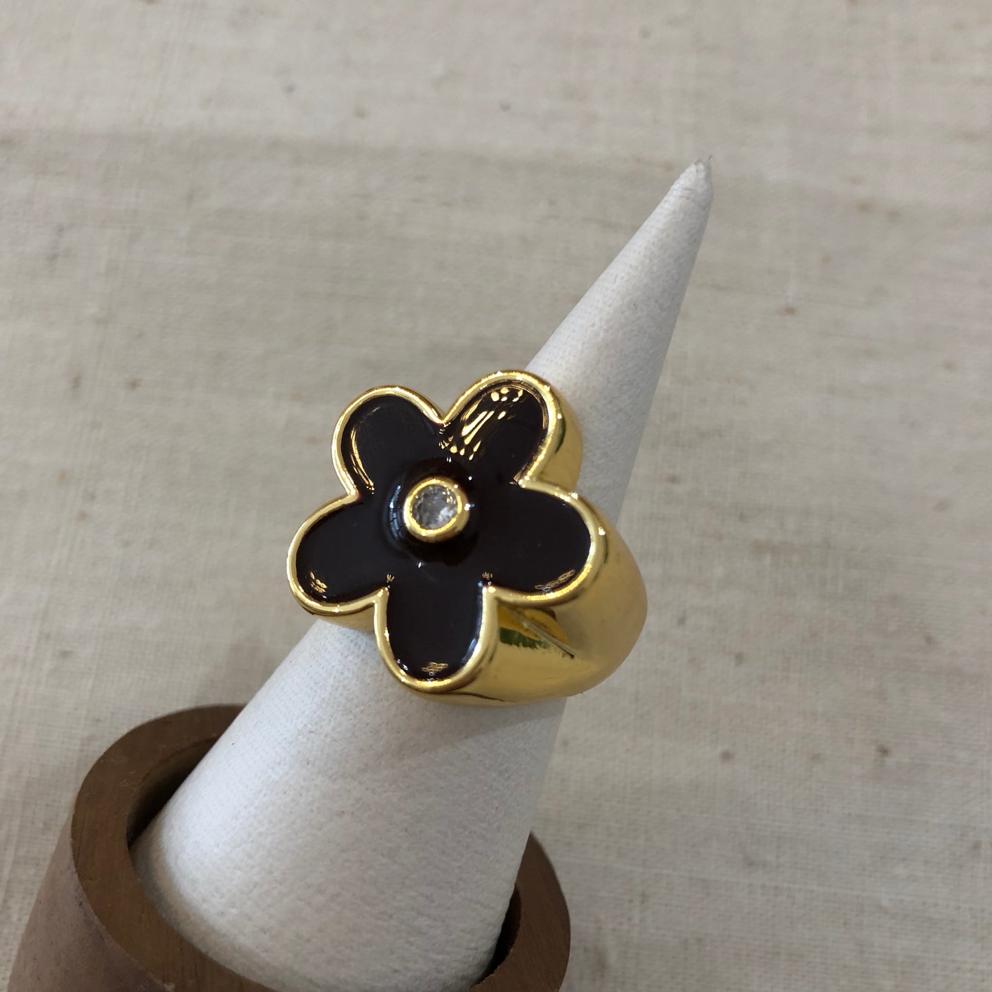 Noir Bloom Zircon Ring