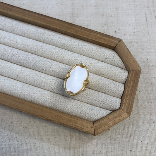 Drift Shell Statement Ring