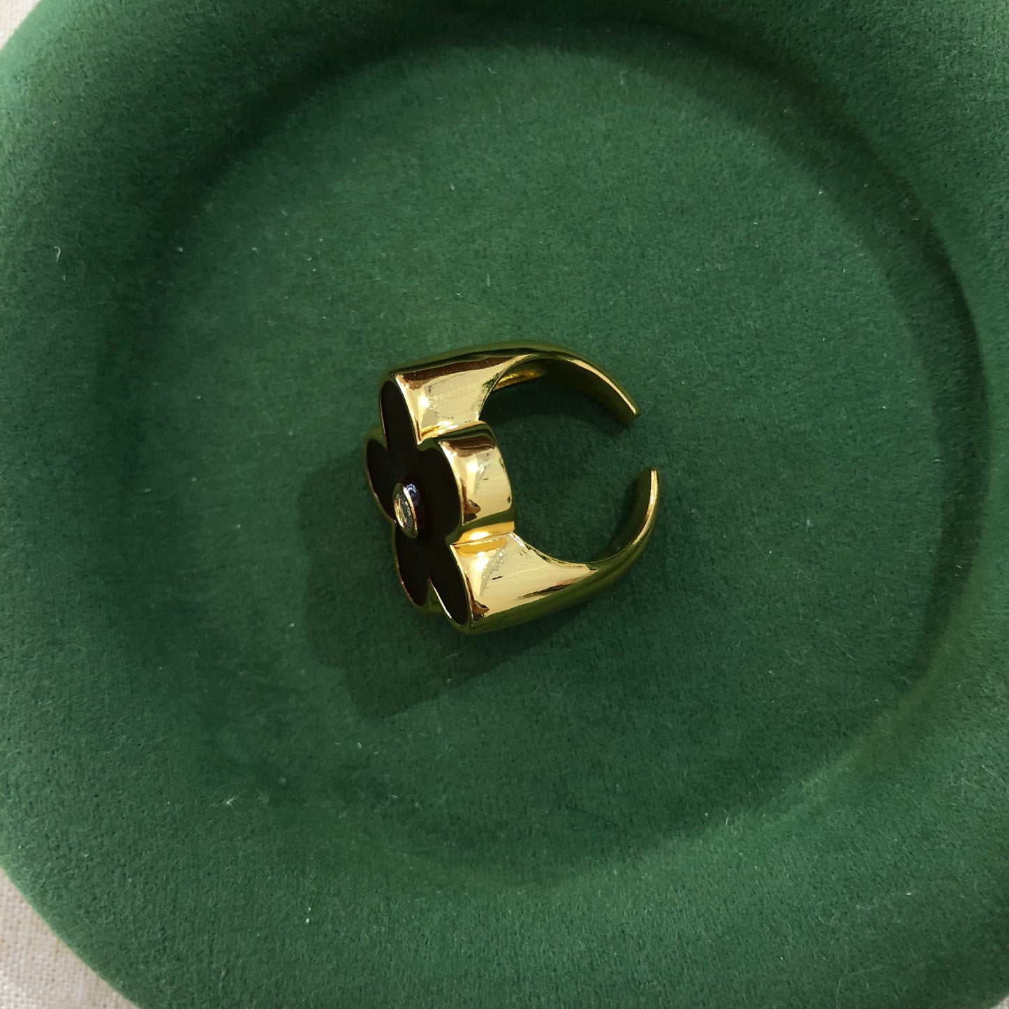 Noir Bloom Zircon Ring