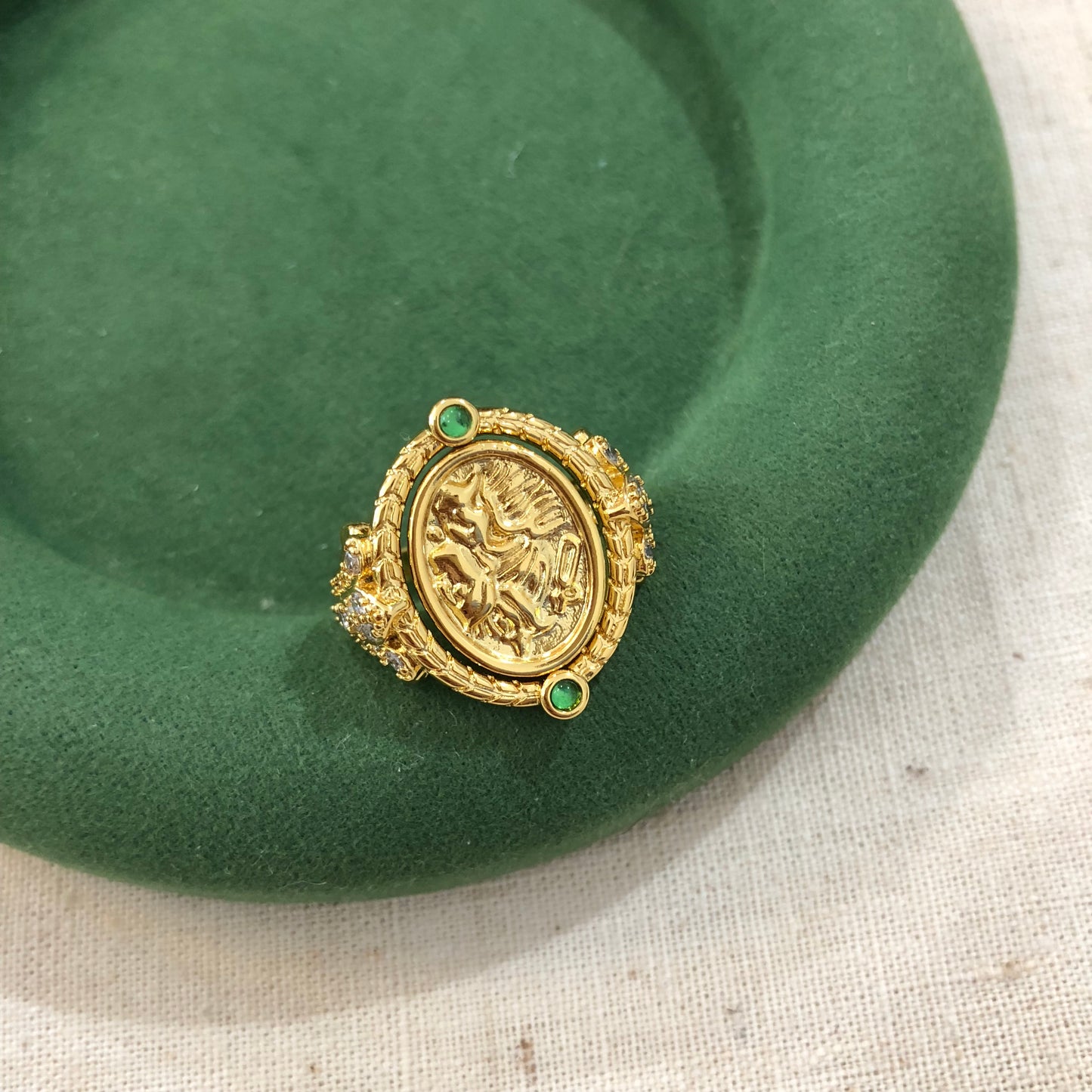 Verdant Crest Signet Ring