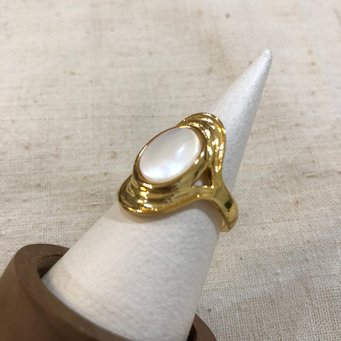 Golden Ripple Shell Ring