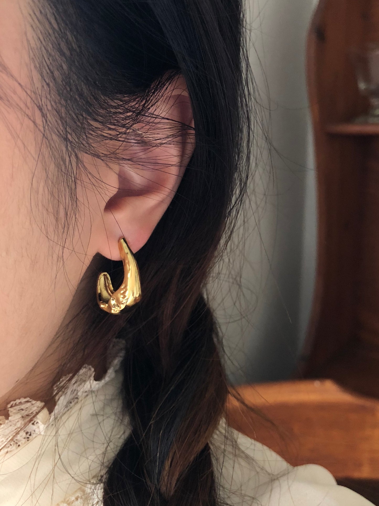 Sleek Gold Drop Earrings | 18k Gold-Plated