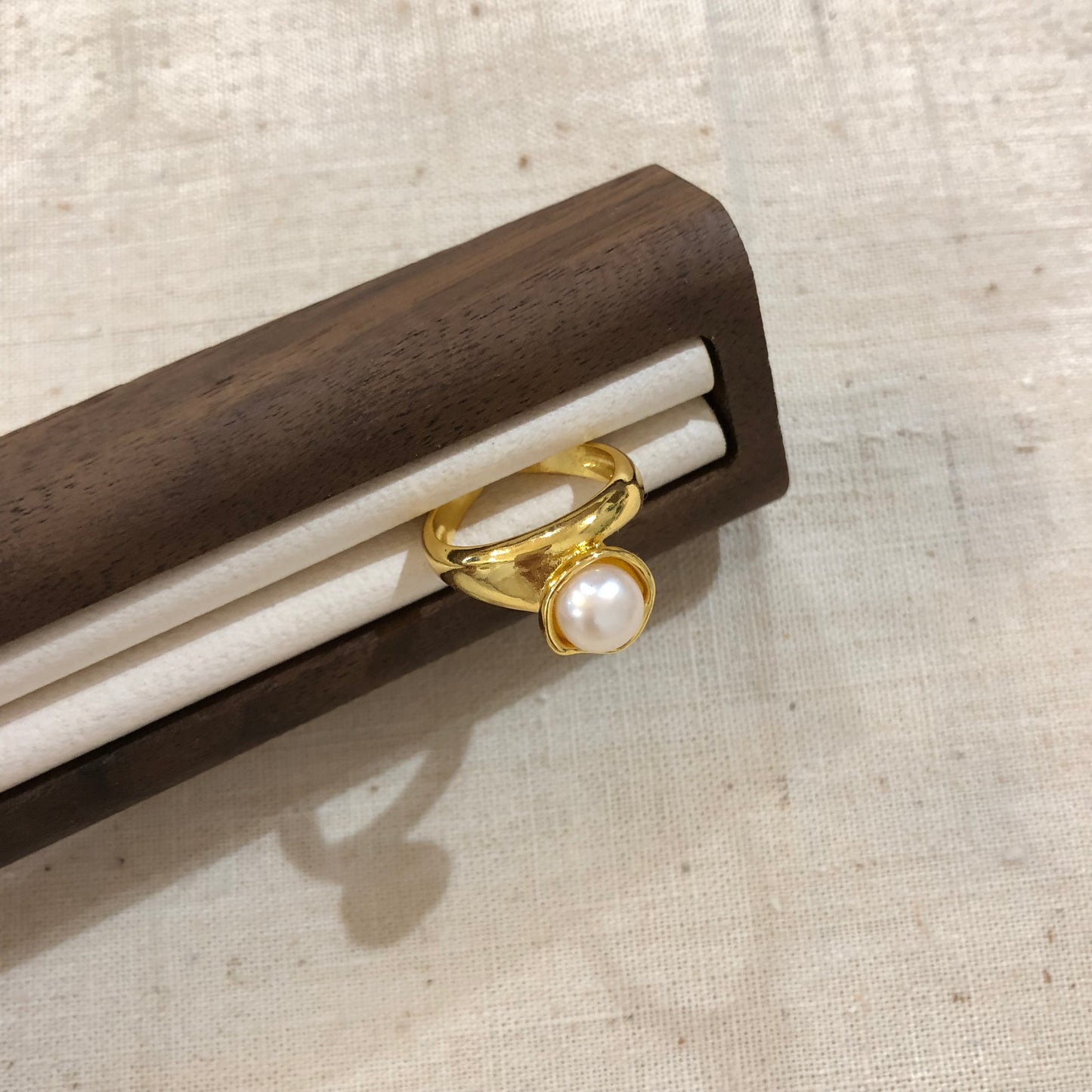 Verre Pearl Ring