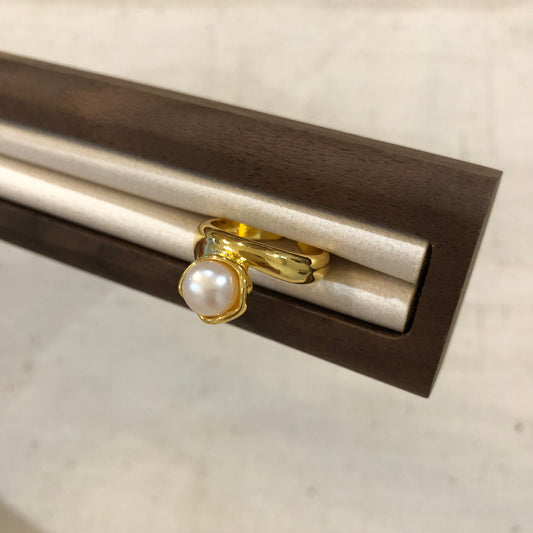 Verre Pearl Ring