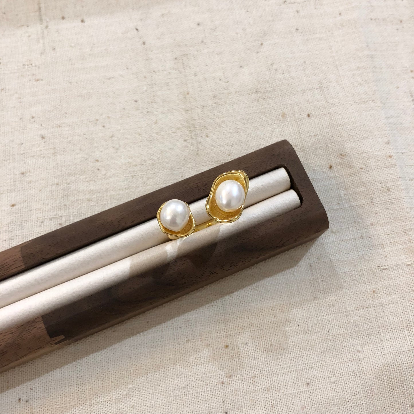 Pearl Dish Duo Ring